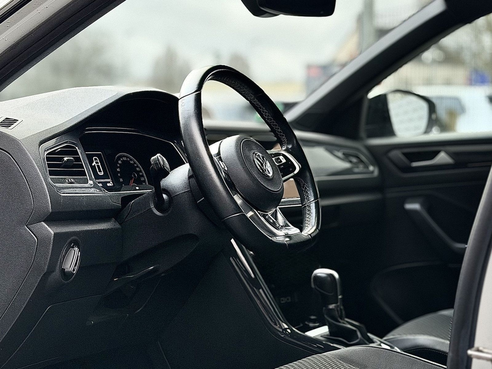 Volkswagen T-Roc R-line / Pano / 1. Hd / Kamera / AHK foto 15