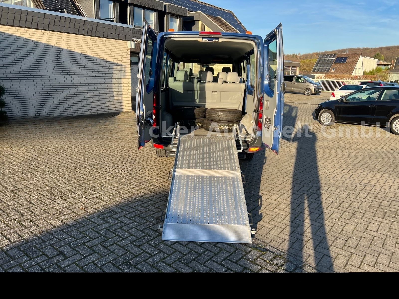 Volkswagen Crafter 2.5 TDI 9-Sitze Klima Rollstuhlrampe BT foto 8