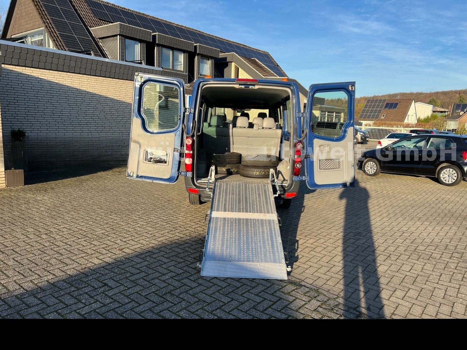 Volkswagen Crafter 2.5 TDI 9-Sitze Klima Rollstuhlrampe BT foto 9