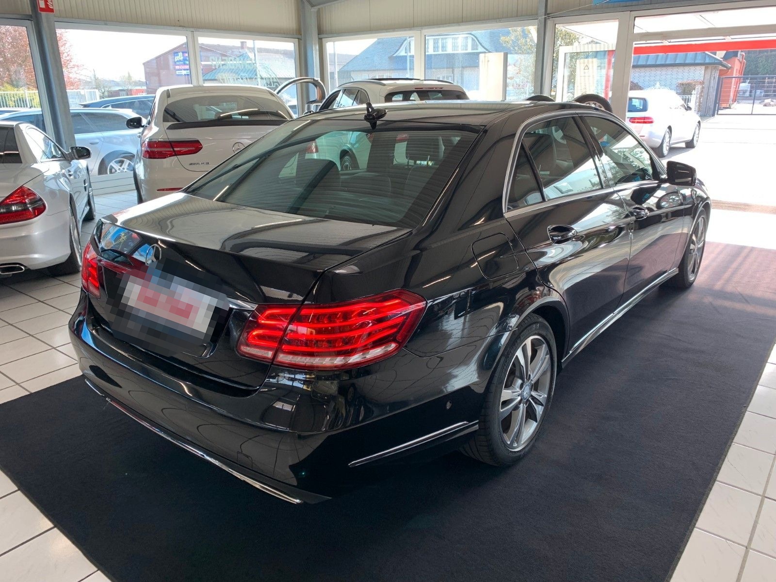 Mercedes-Benz E 200 AVANTGARDE *AUTOMATIK*AHK*LED*PDC*NAVI* foto 5