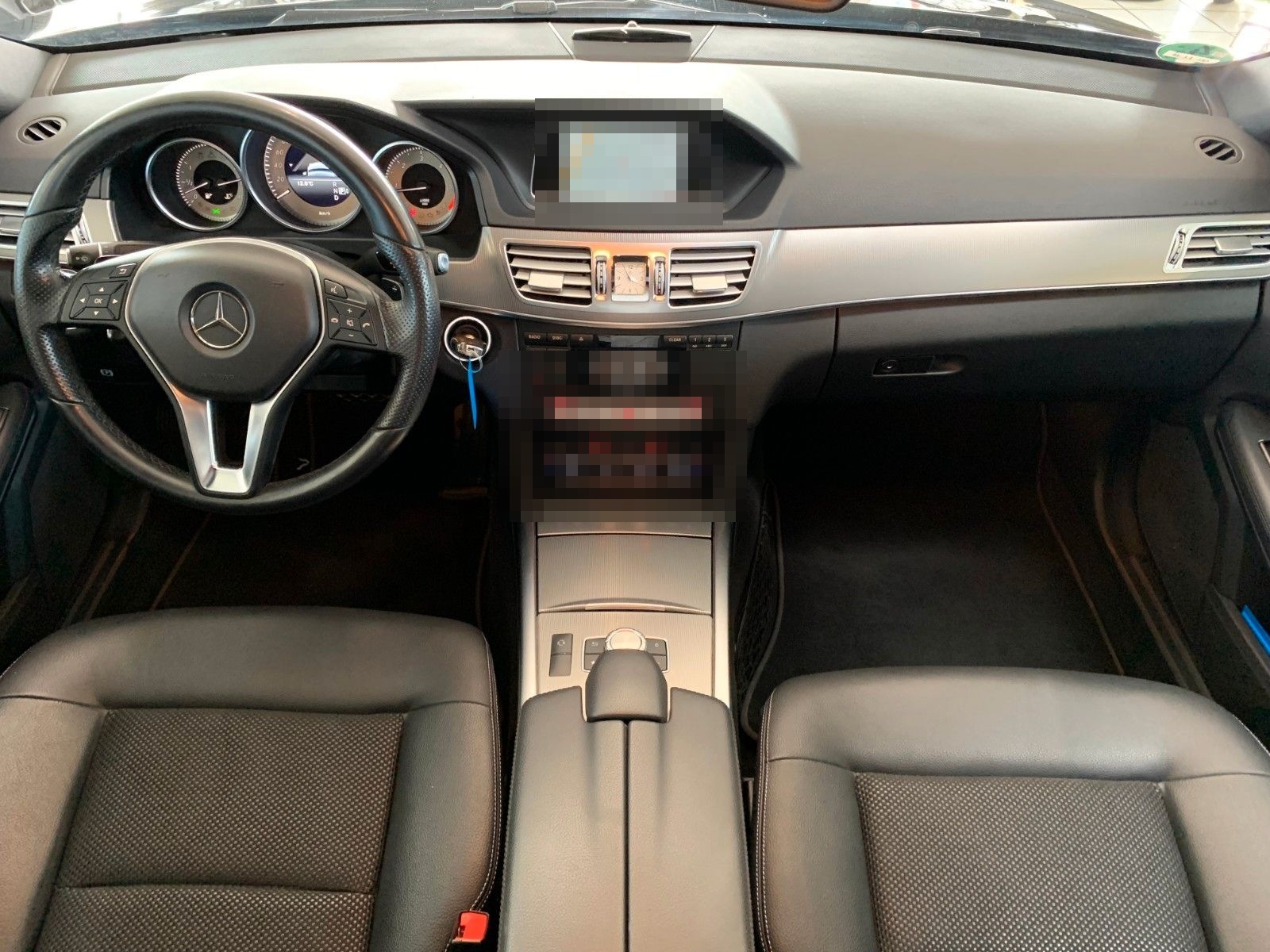 Mercedes-Benz E 200 AVANTGARDE *AUTOMATIK*AHK*LED*PDC*NAVI* foto 8