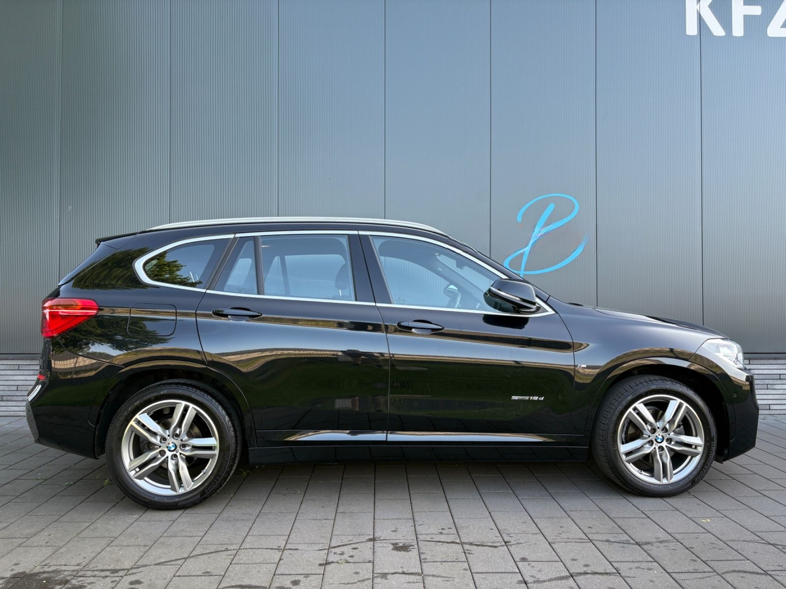 BMW X1 sDrive 18 d M Sport *LED*Head-up*Kamera* foto 4