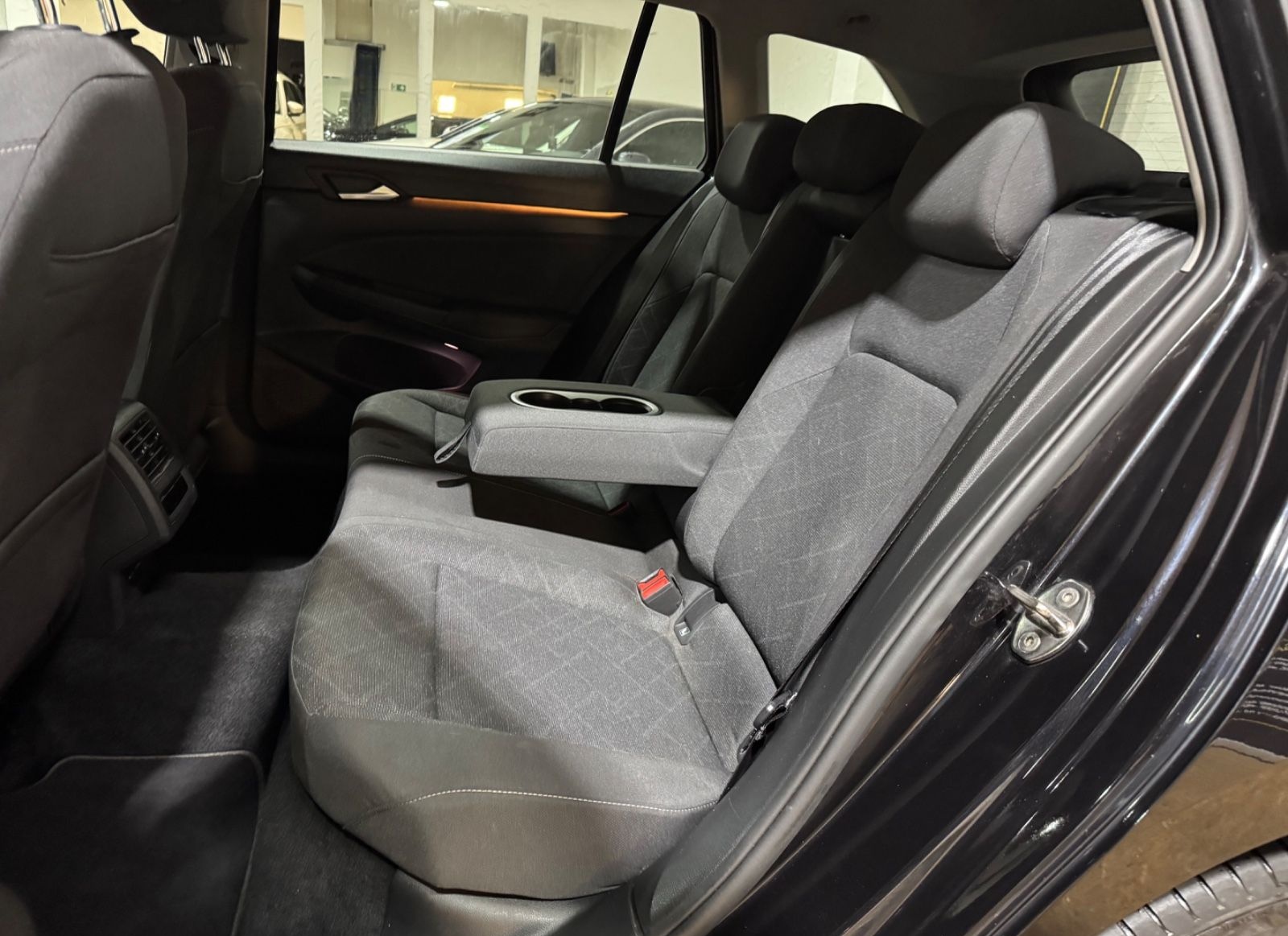 Volkswagen Golf VIII Variant Life 2.0TDI DSG/AHK/ACC/17" foto 13