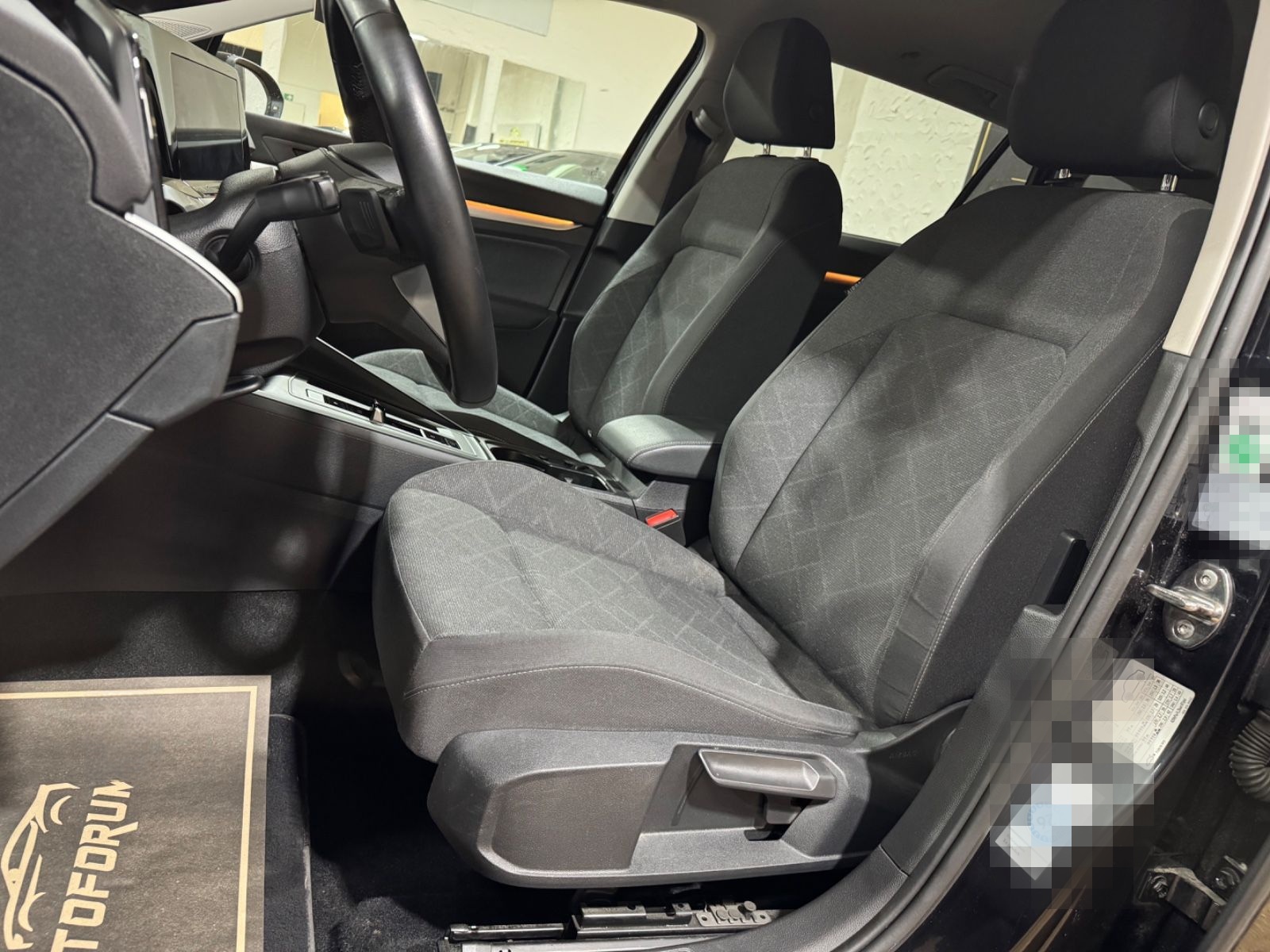 Volkswagen Golf VIII Variant Life 2.0TDI DSG/AHK/ACC/17" foto 15