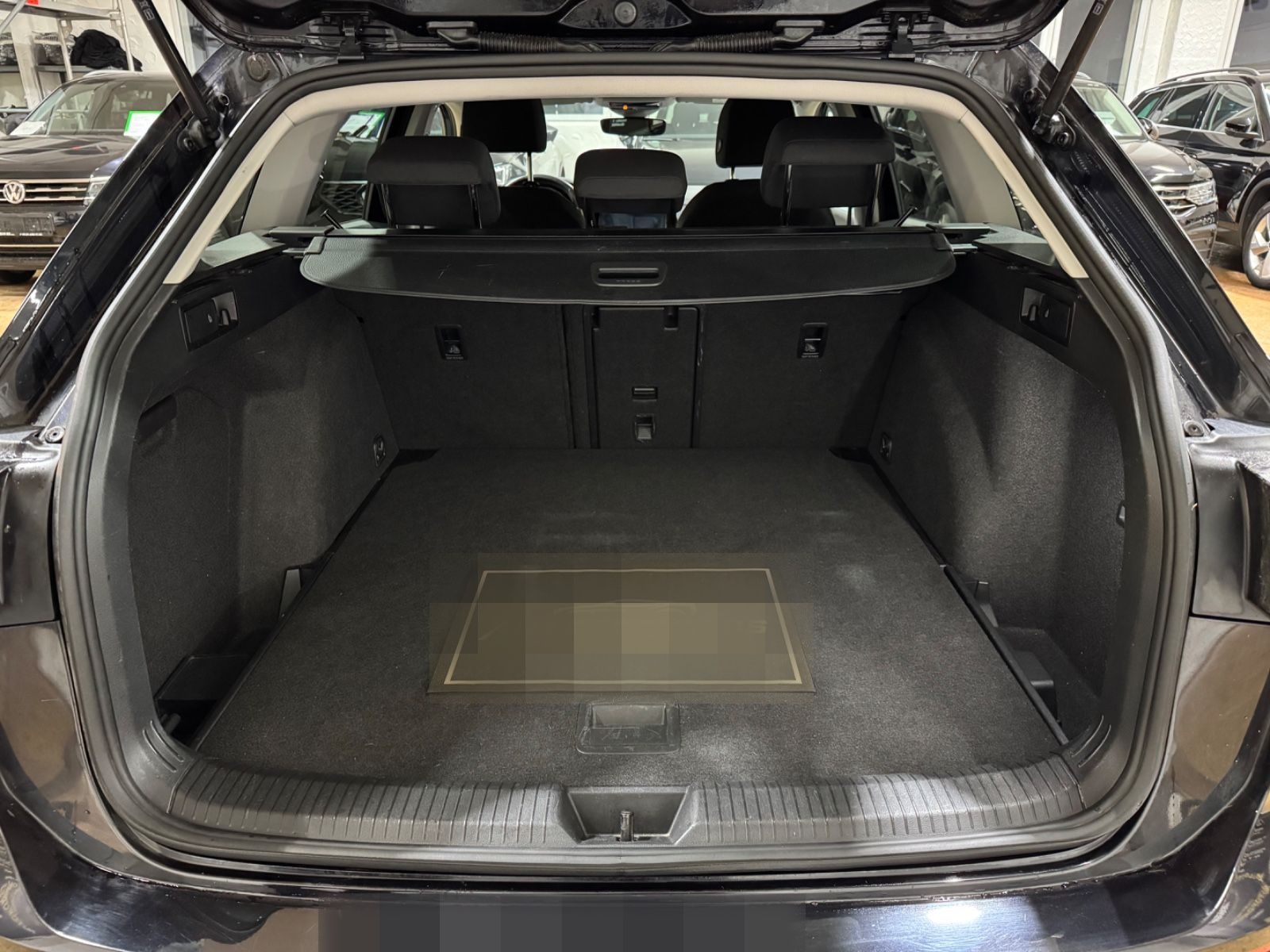 Volkswagen Golf VIII Variant Life 2.0TDI DSG/AHK/ACC/17" foto 9