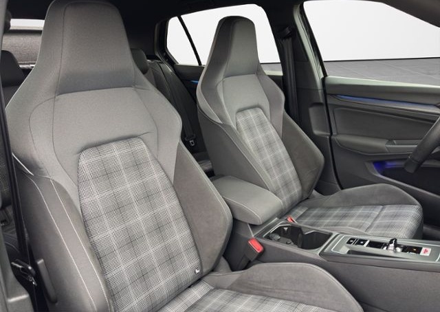 Volkswagen Golf VIII GTD Matrix/Kamera/App/Navi/ACC/Kessy foto 14