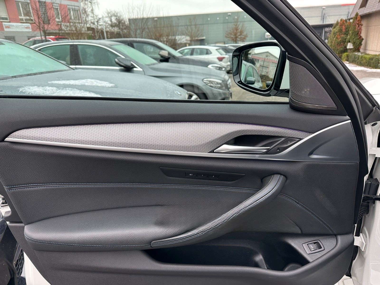BMW 530dT xDrive AD.LED ACC MEMORY HUD H/K PANO 360° foto 14
