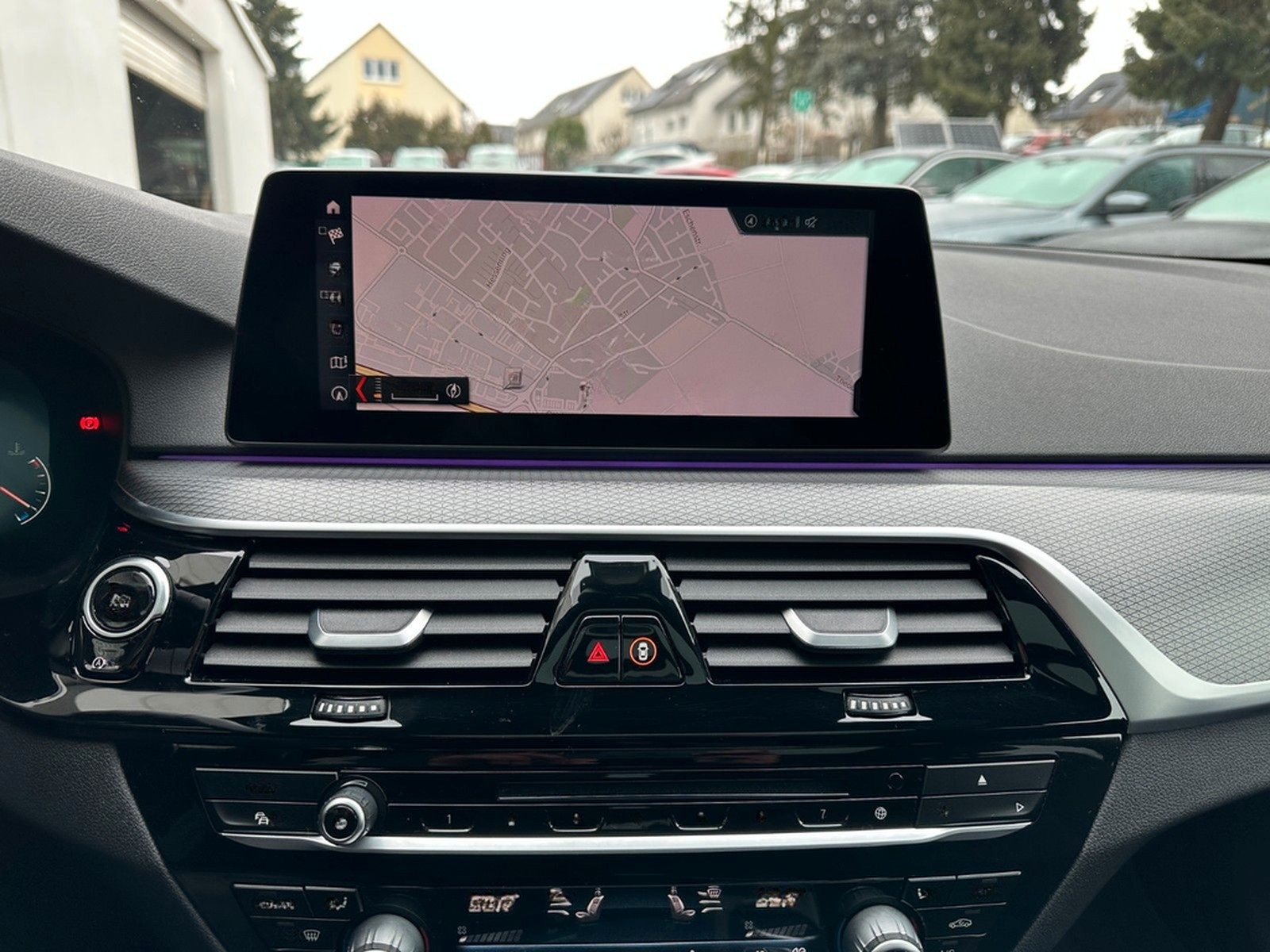 BMW 530dT xDrive AD.LED ACC MEMORY HUD H/K PANO 360° foto 20