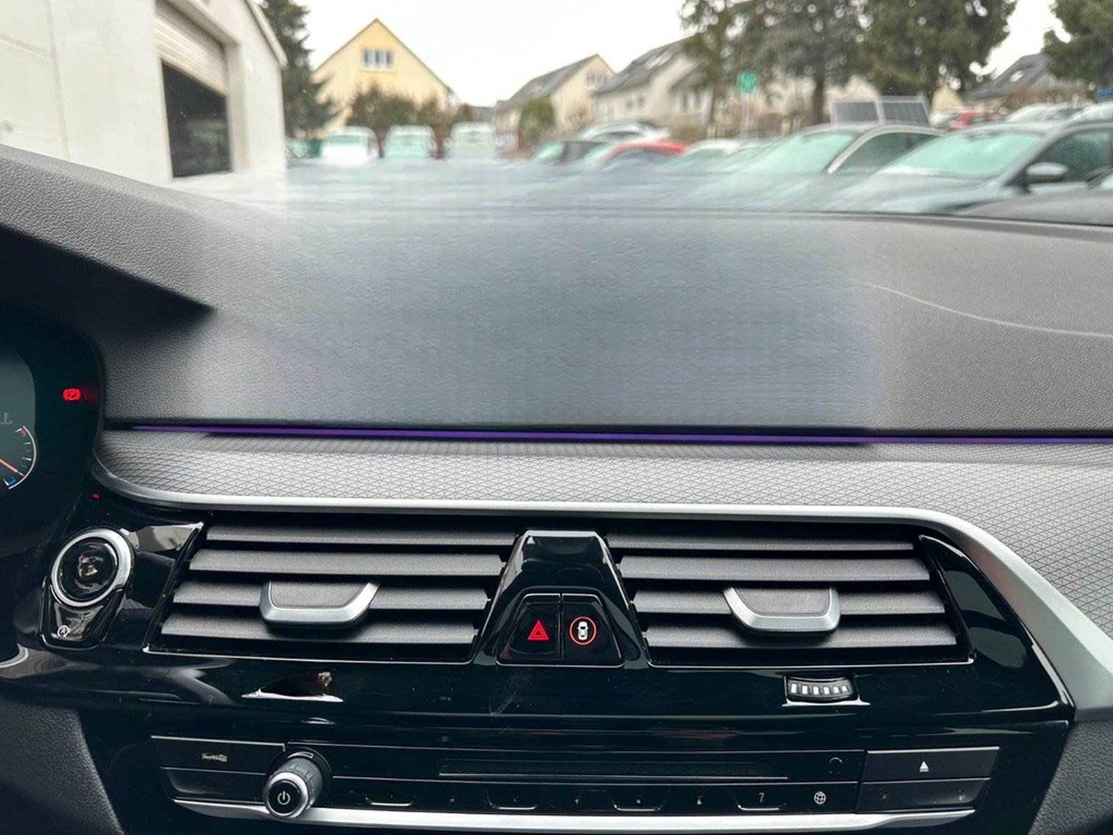 BMW 530dT xDrive AD.LED ACC MEMORY HUD H/K PANO 360° foto 21