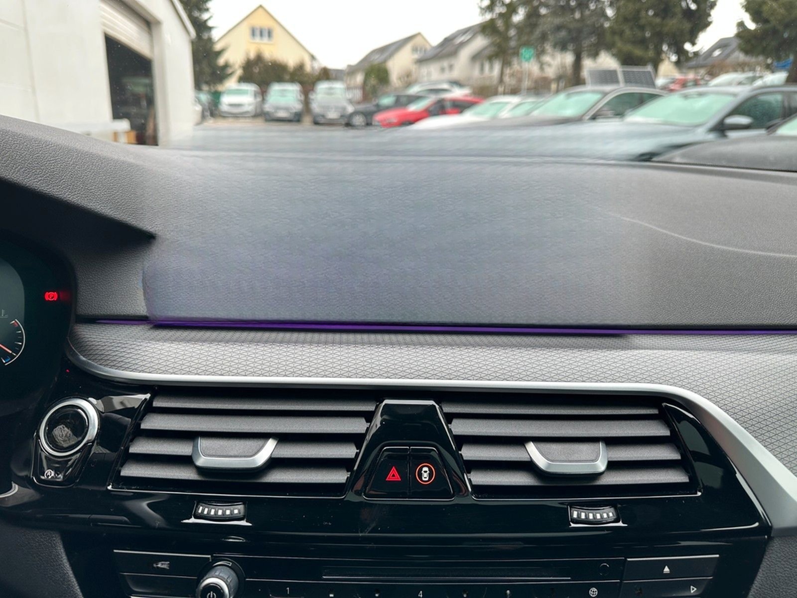 BMW 530dT xDrive AD.LED ACC MEMORY HUD H/K PANO 360° foto 23