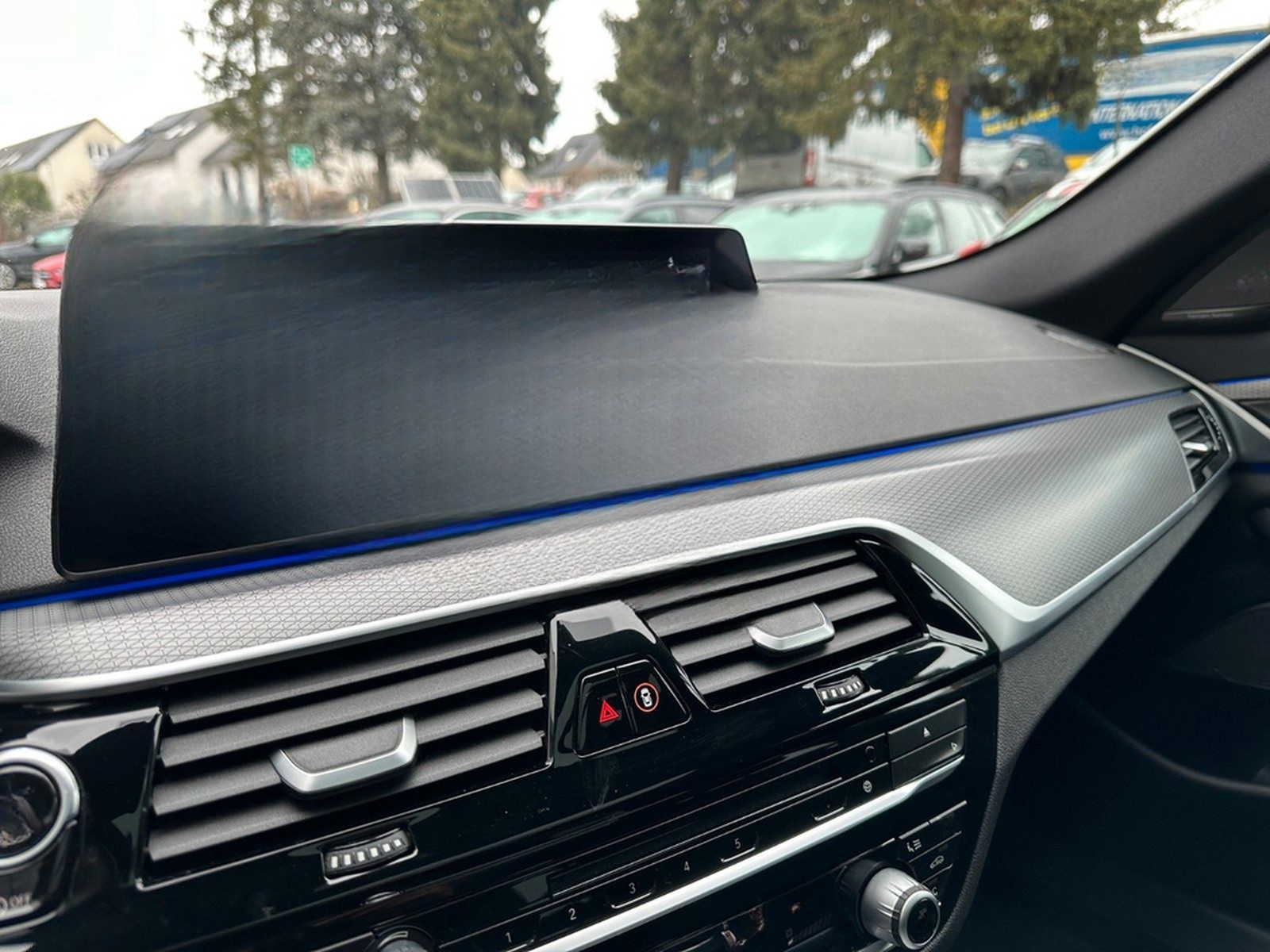 BMW 530dT xDrive AD.LED ACC MEMORY HUD H/K PANO 360° foto 27