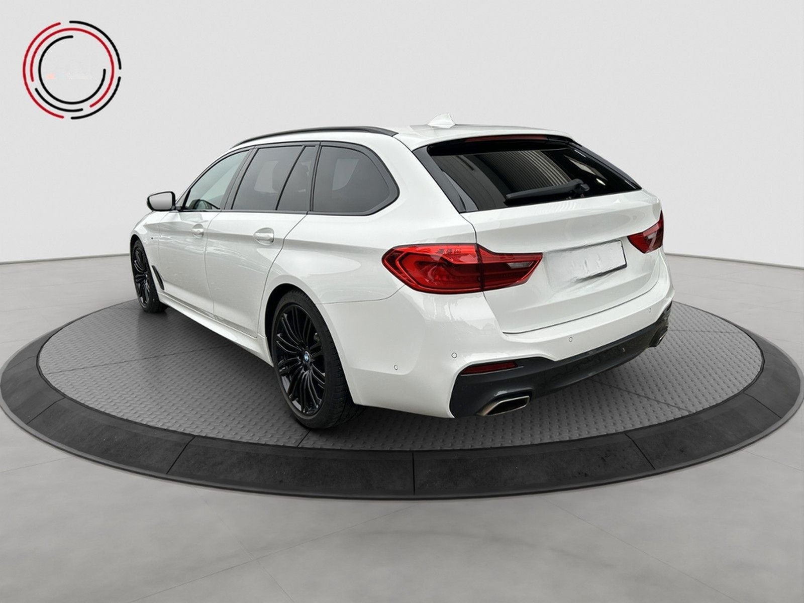 BMW 530dT xDrive AD.LED ACC MEMORY HUD H/K PANO 360° foto 7