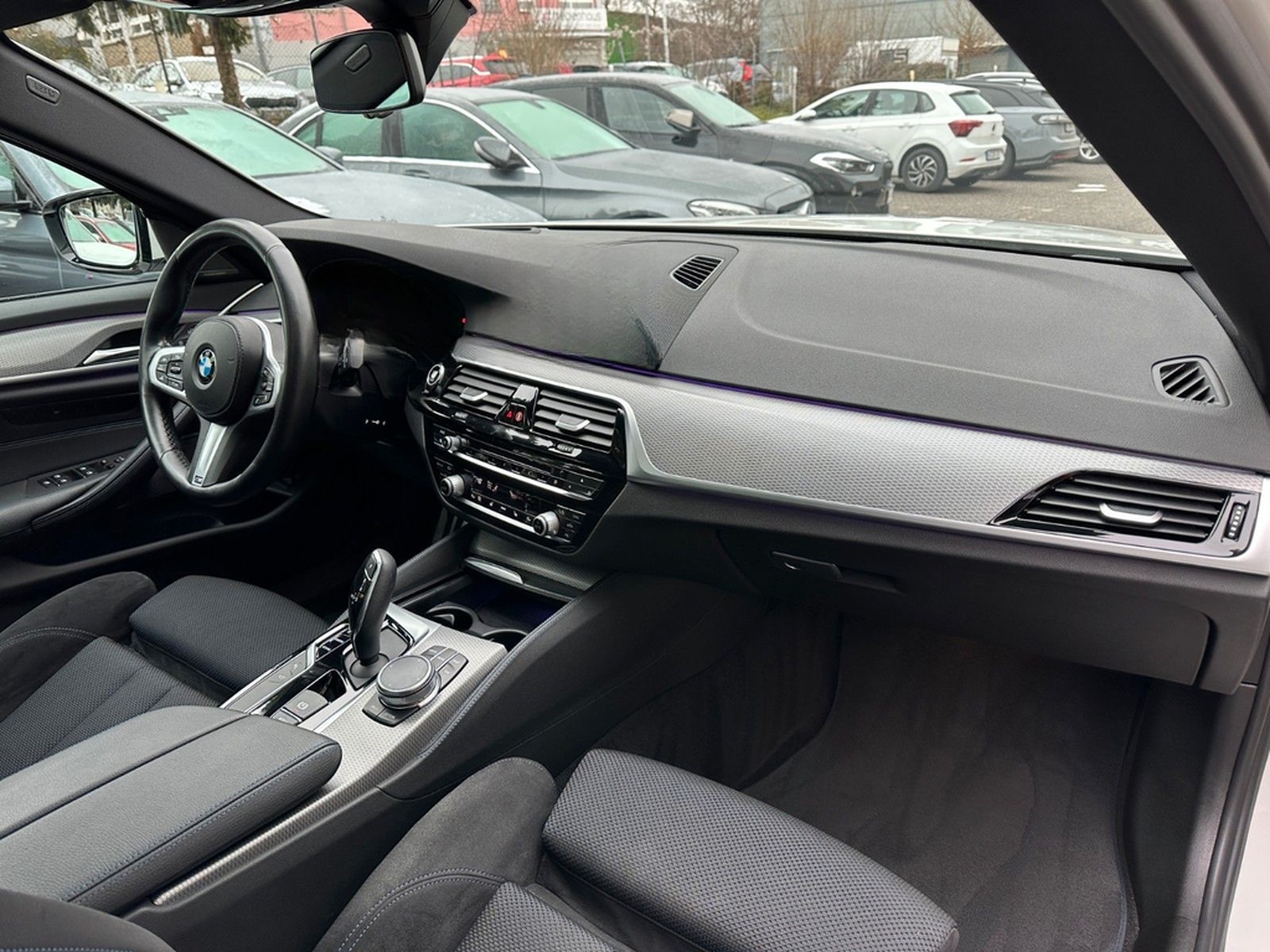 BMW 530dT xDrive AD.LED ACC MEMORY HUD H/K PANO 360° foto 10