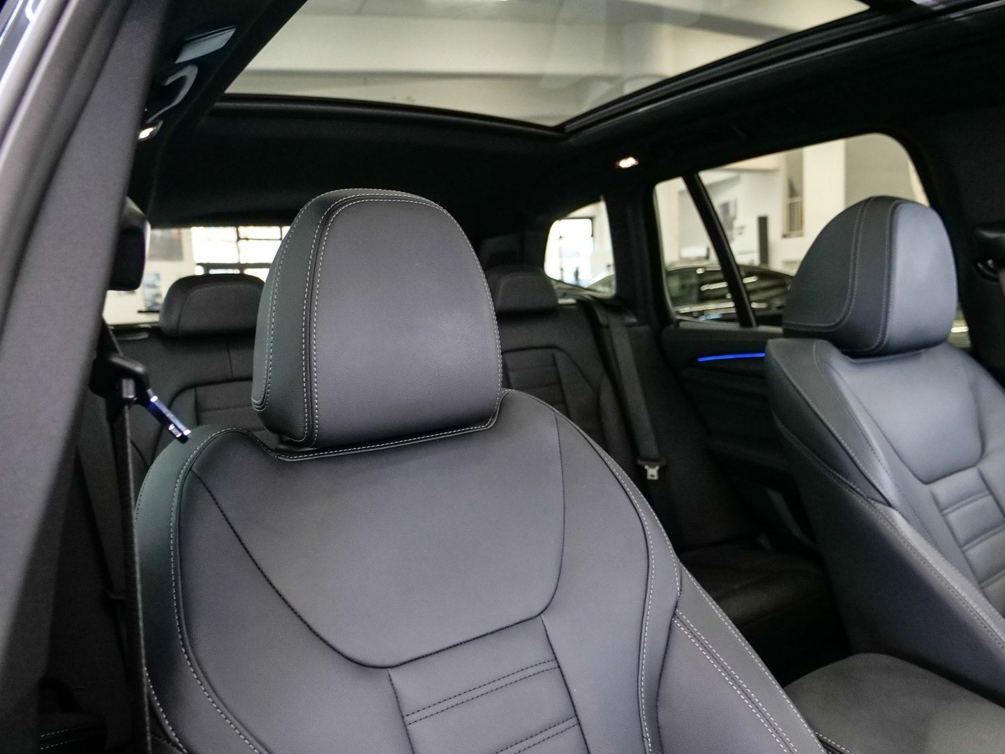 BMW X3 M40d M-Sport Aut Nav HuD Laser h&k AHK Pano foto 16
