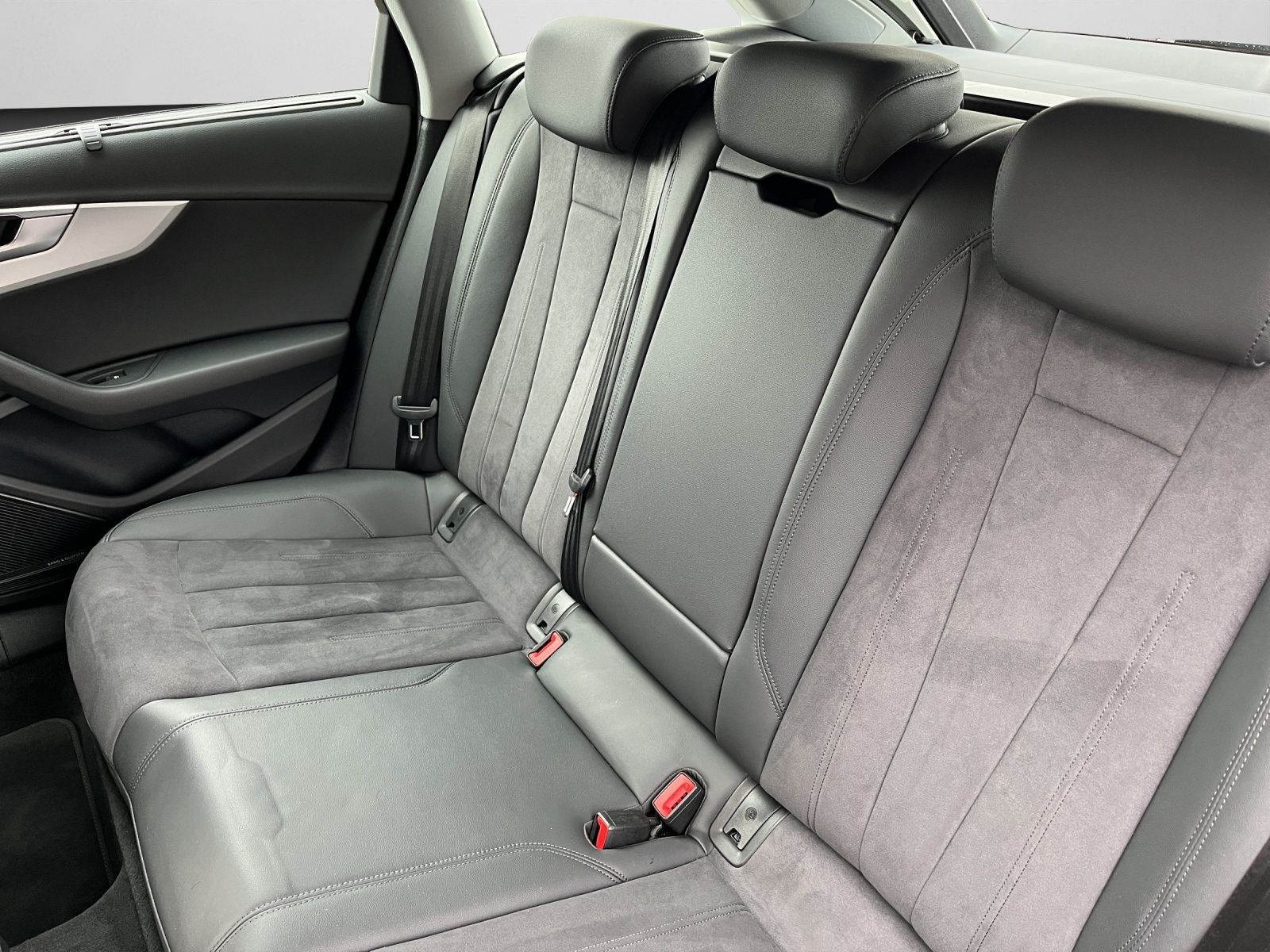 Audi A4 Avant 40 TDI advanced Navi, 3-Zonen-Klima, B& foto 14