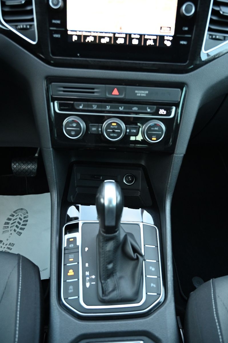 Volkswagen Golf Sportsvan VII 1.5 TSI Highline DSG Navi LED foto 15