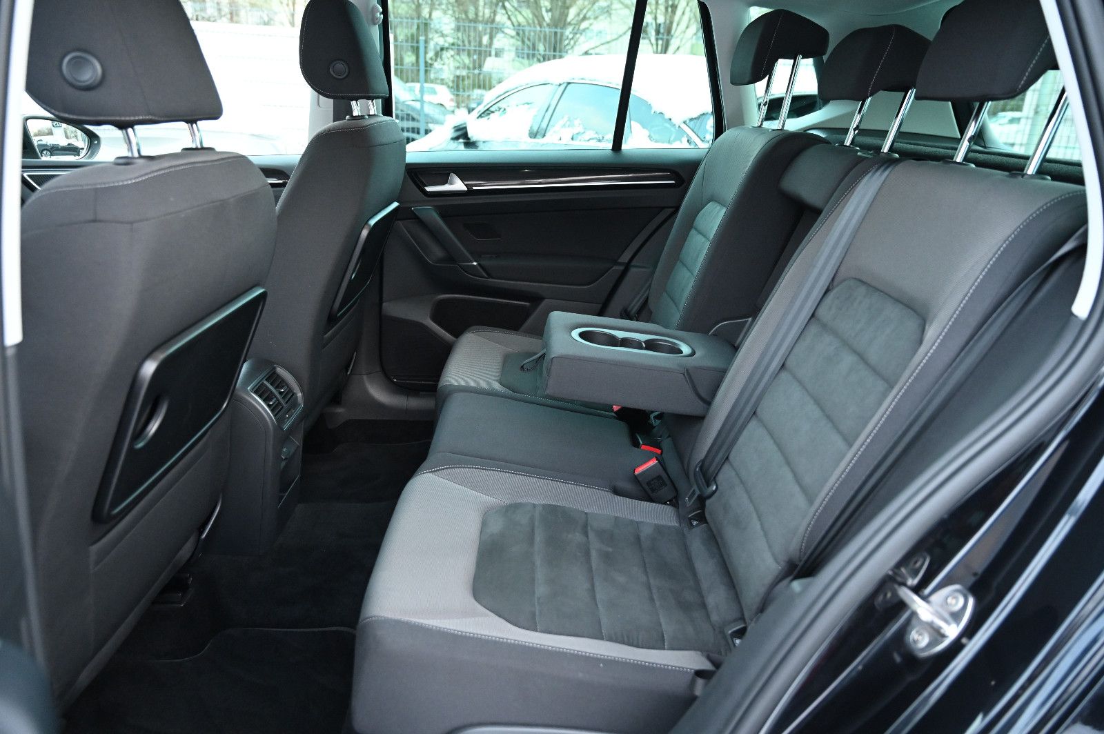 Volkswagen Golf Sportsvan VII 1.5 TSI Highline DSG Navi LED foto 22