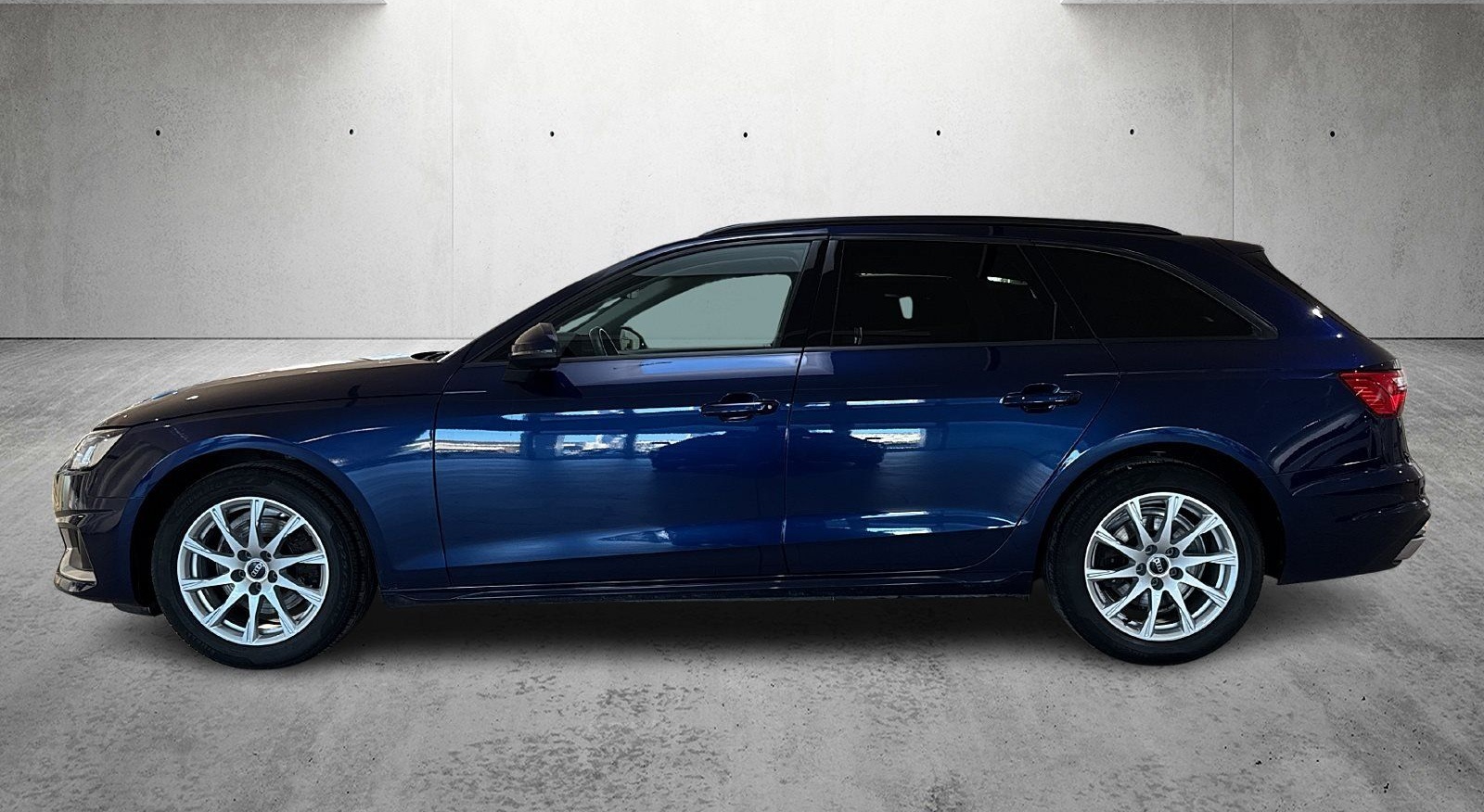 Audi A4 Avant 35 2.0 TFSI advanced AHK Smartphone Int foto 7