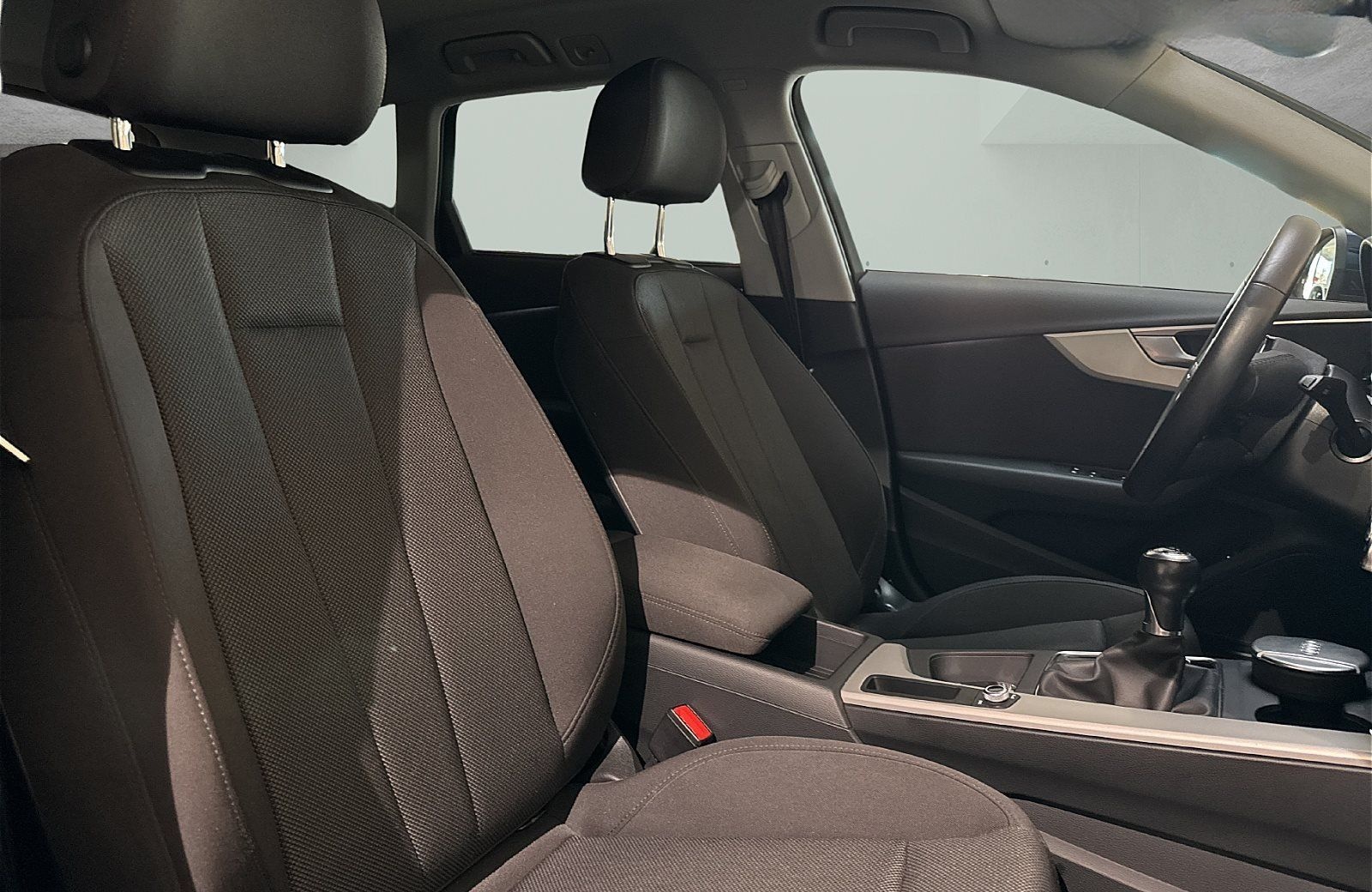Audi A4 Avant 35 2.0 TFSI advanced AHK Smartphone Int foto 10
