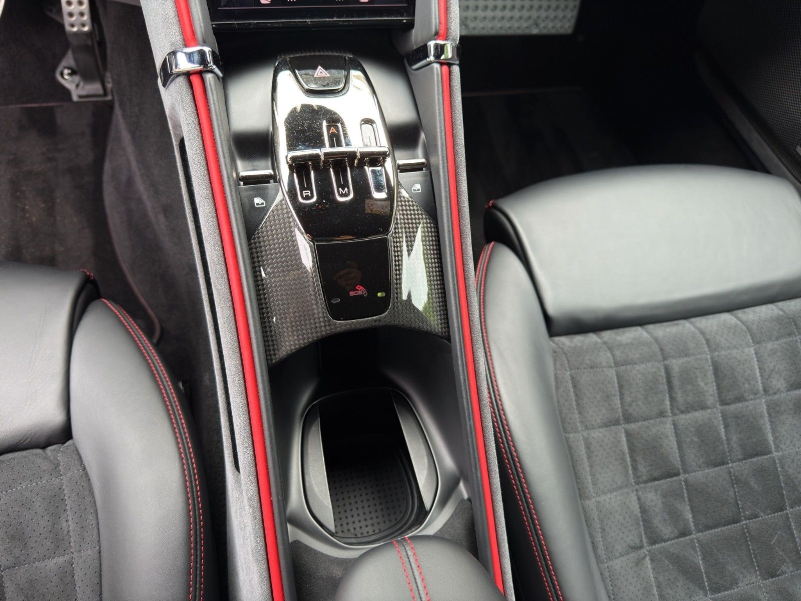 Ferrari Roma 3.9 T V8 DCT *2.Hand*Carbon-Paket* foto 19