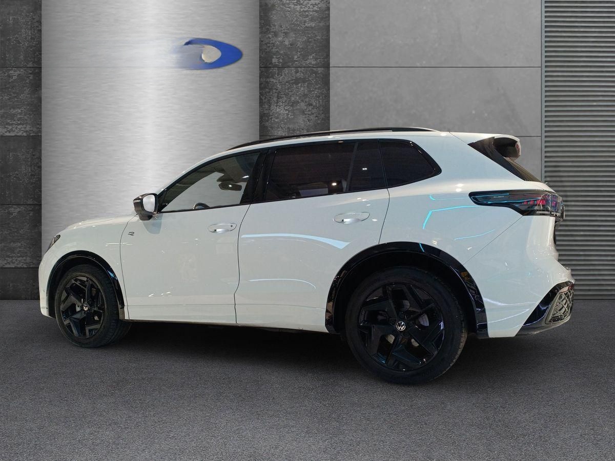 Volkswagen TIGUAN 1.5 eTSI "R-LINE" 150 PS DSG+NAVI PRO+PAN foto 3