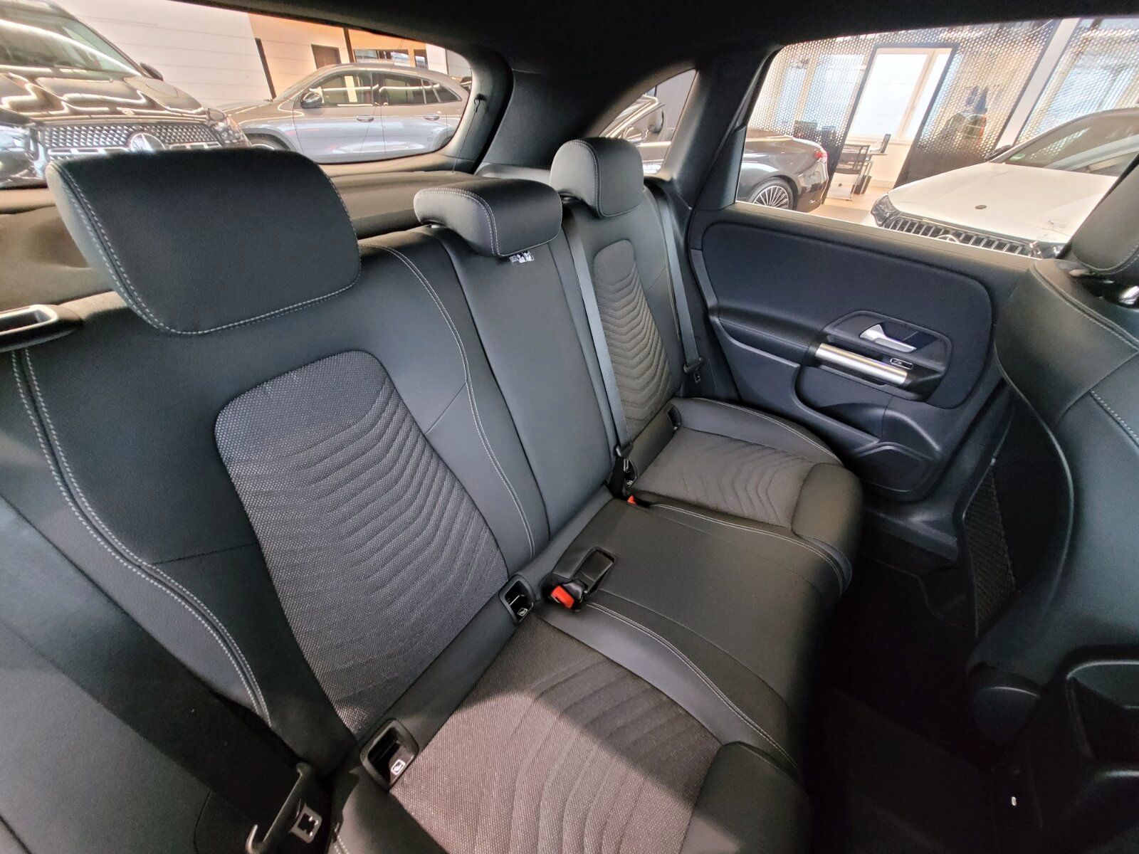 Mercedes-Benz B 200 PROGRESSIVE ADVANCED+ VZA WINTERP SMARTPHO foto 7