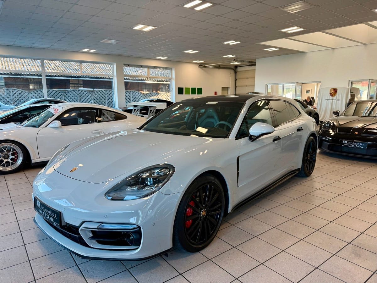 Porsche Panamera GTS Sport Turismo Panorama ACC HeadUp foto 2