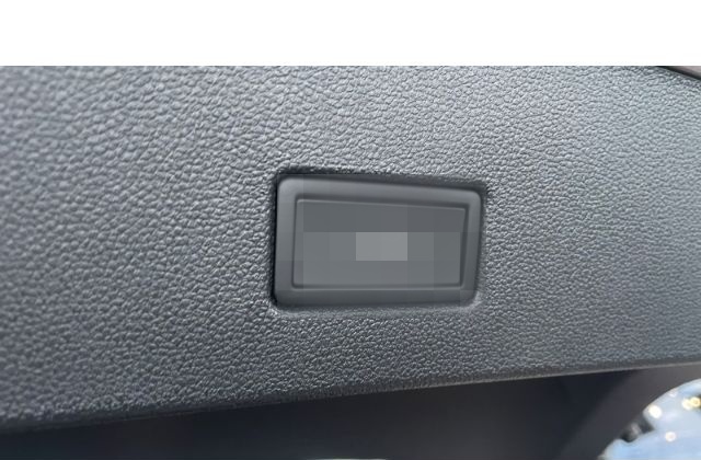 Volkswagen T-Roc Style 1.5 TSI AHK Navi el.Hecklappe ACC IQ foto 8