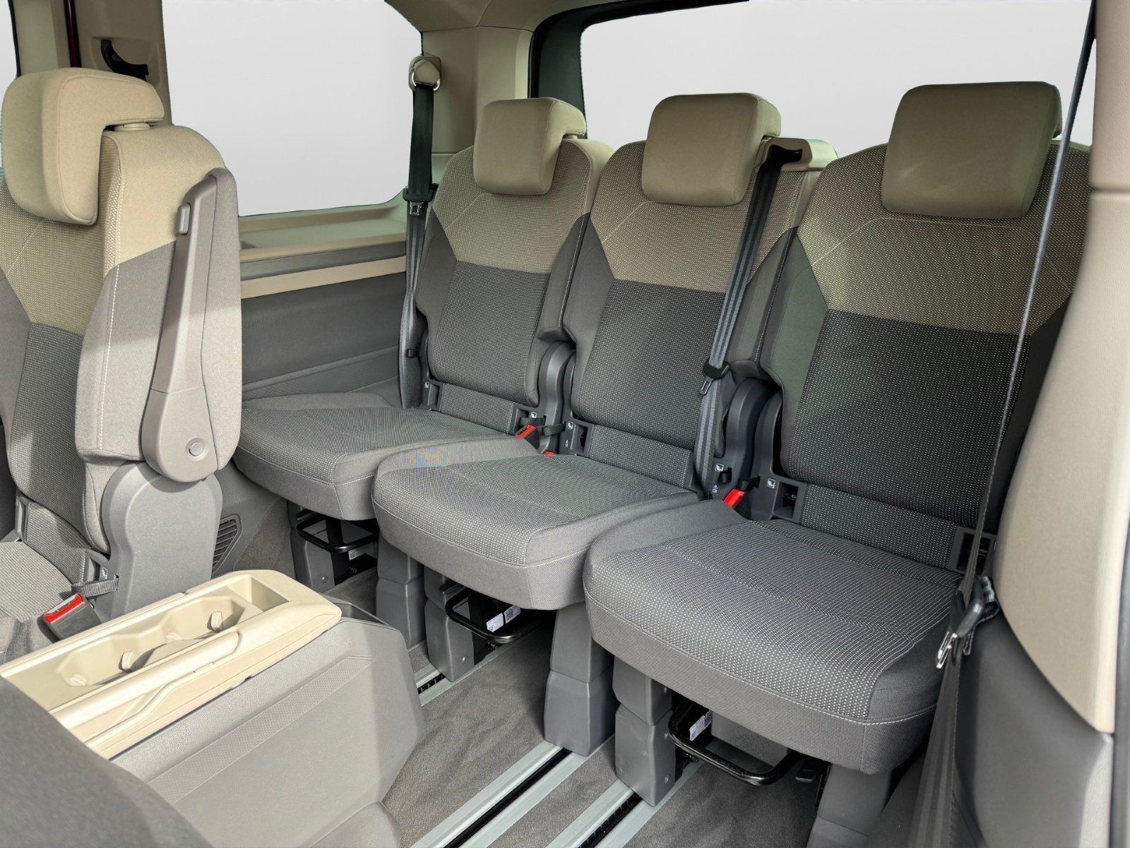 Volkswagen T7 Multivan KÜ 2.0 TSI DSG Life 7-S. LED NAVI AH foto 11