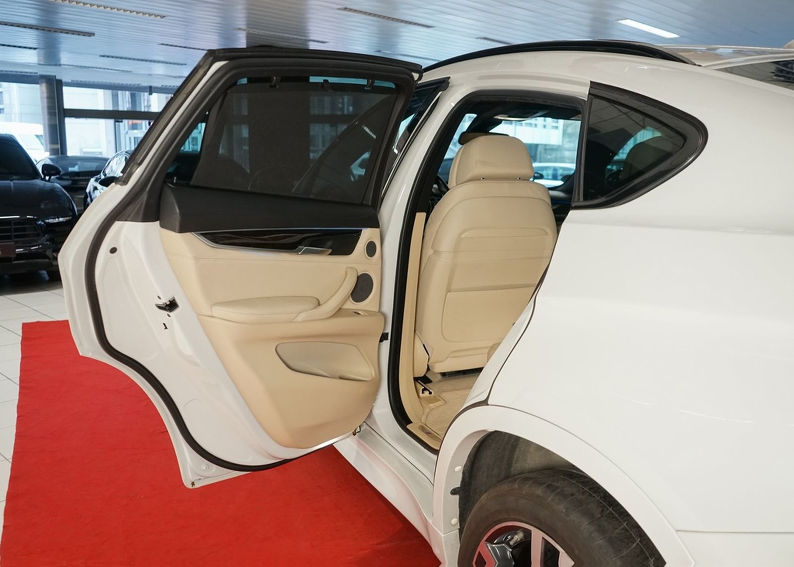 BMW X6 M50 d AHK HUD LED Keyless eGSD Standheizung foto 32