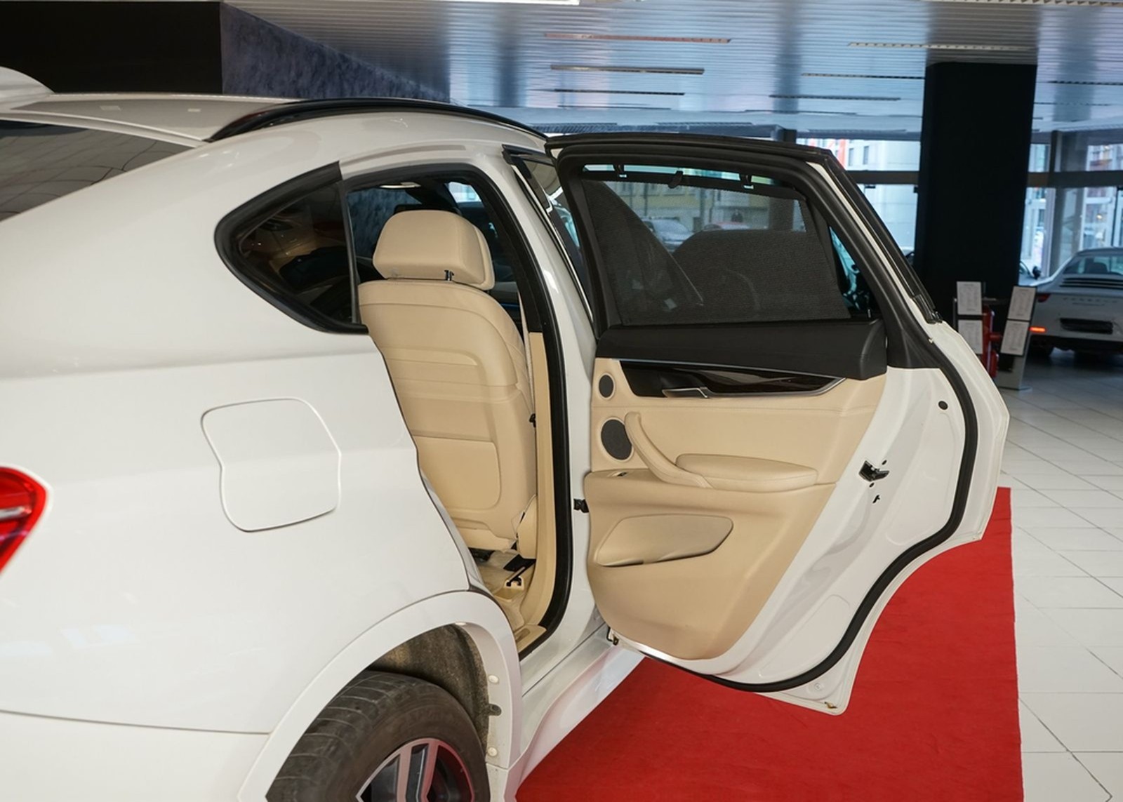 BMW X6 M50 d AHK HUD LED Keyless eGSD Standheizung foto 37