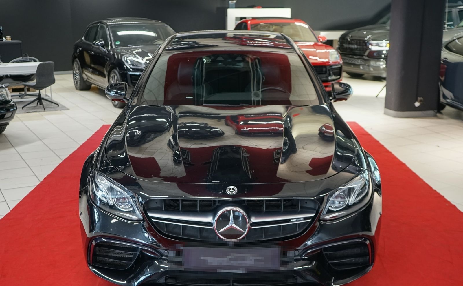 Mercedes-Benz E 63 AMG 4M MWST LED Widescreen Pano Burmester foto 2