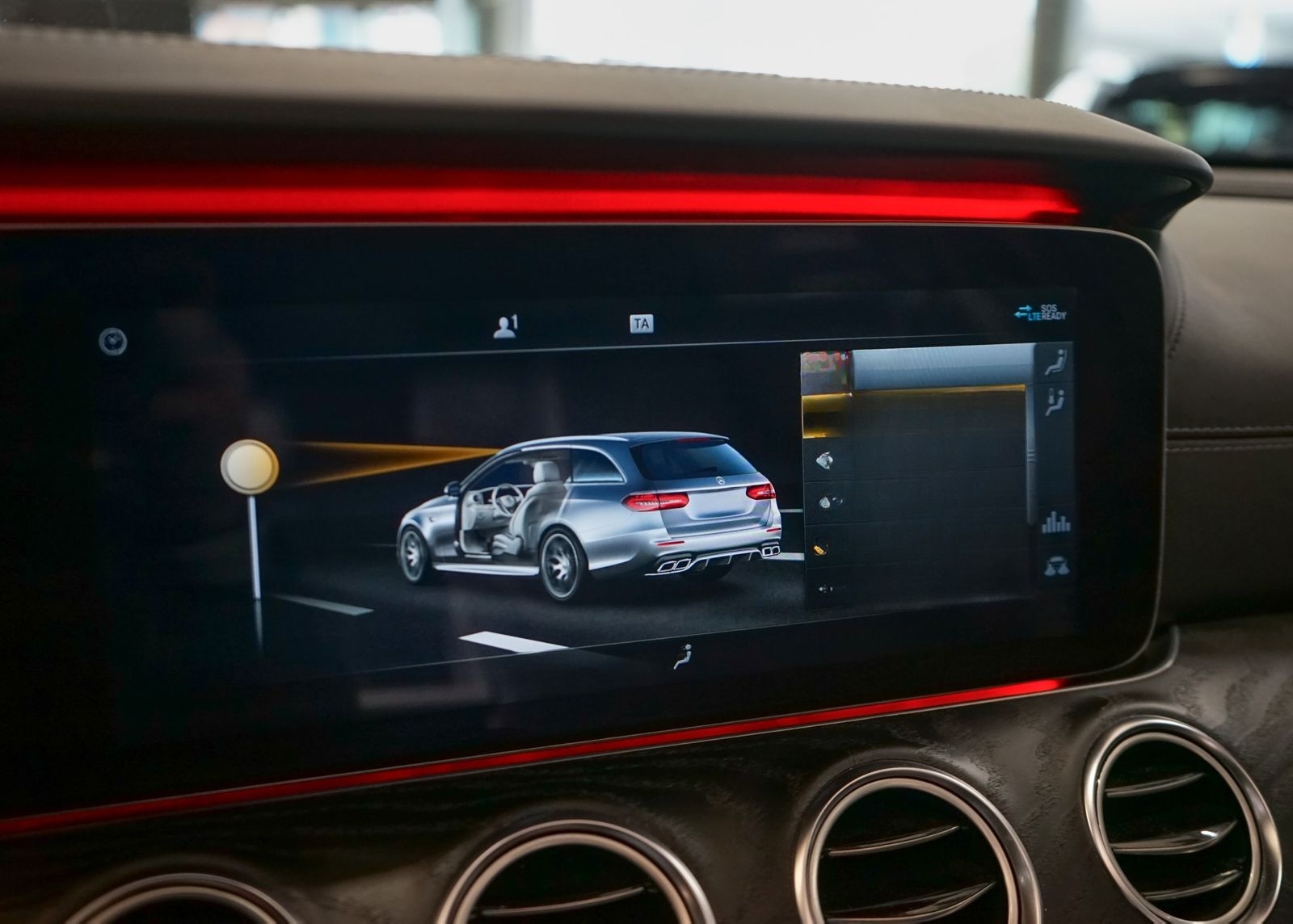 Mercedes-Benz E 63 AMG 4M MWST LED Widescreen Pano Burmester foto 28