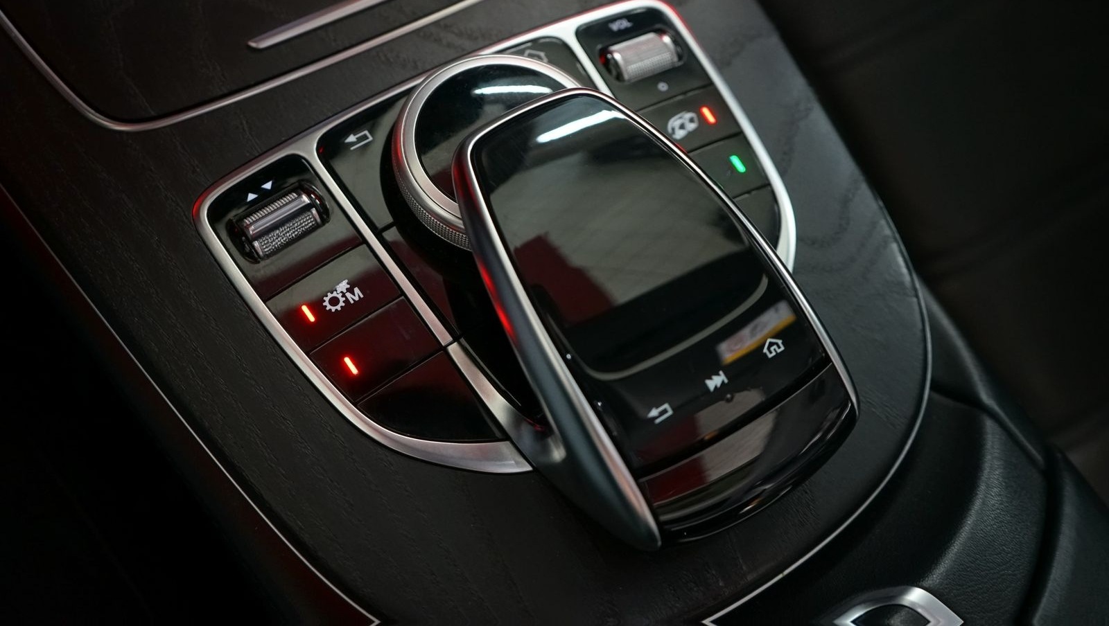 Mercedes-Benz E 63 AMG 4M MWST LED Widescreen Pano Burmester foto 31