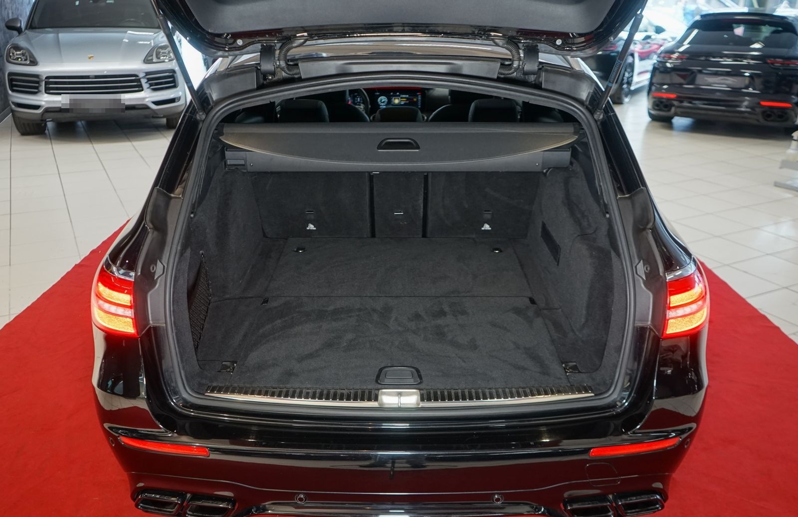 Mercedes-Benz E 63 AMG 4M MWST LED Widescreen Pano Burmester foto 41