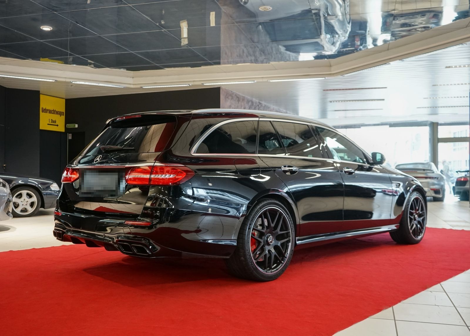 Mercedes-Benz E 63 AMG 4M MWST LED Widescreen Pano Burmester foto 10
