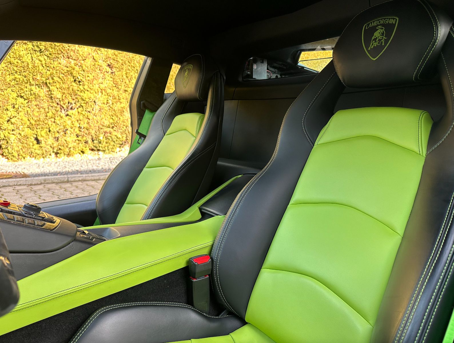 Lamborghini Aventador LP 700-4 foto 9