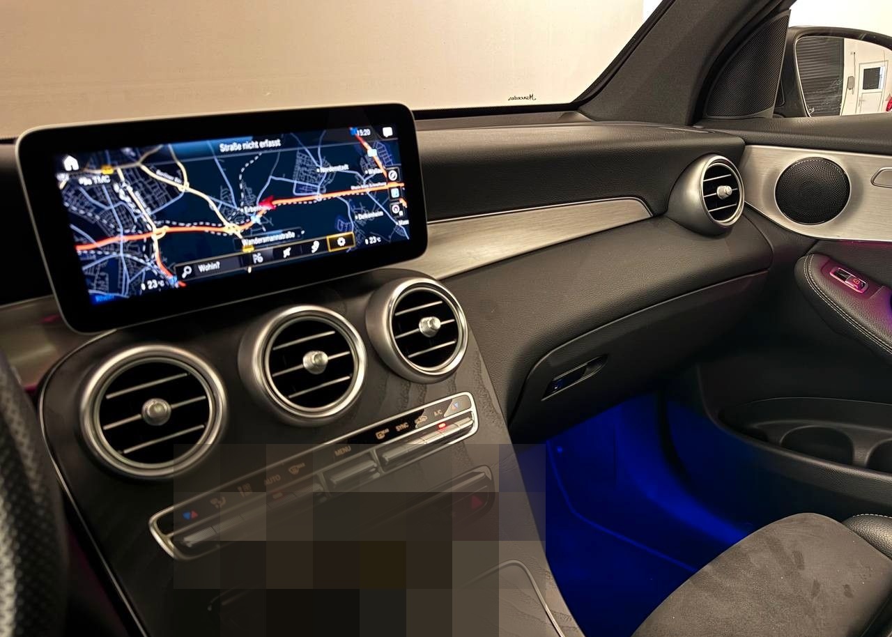 Mercedes-Benz GLC 220 d 4Matic AMG Interieur Panorama 360° foto 11