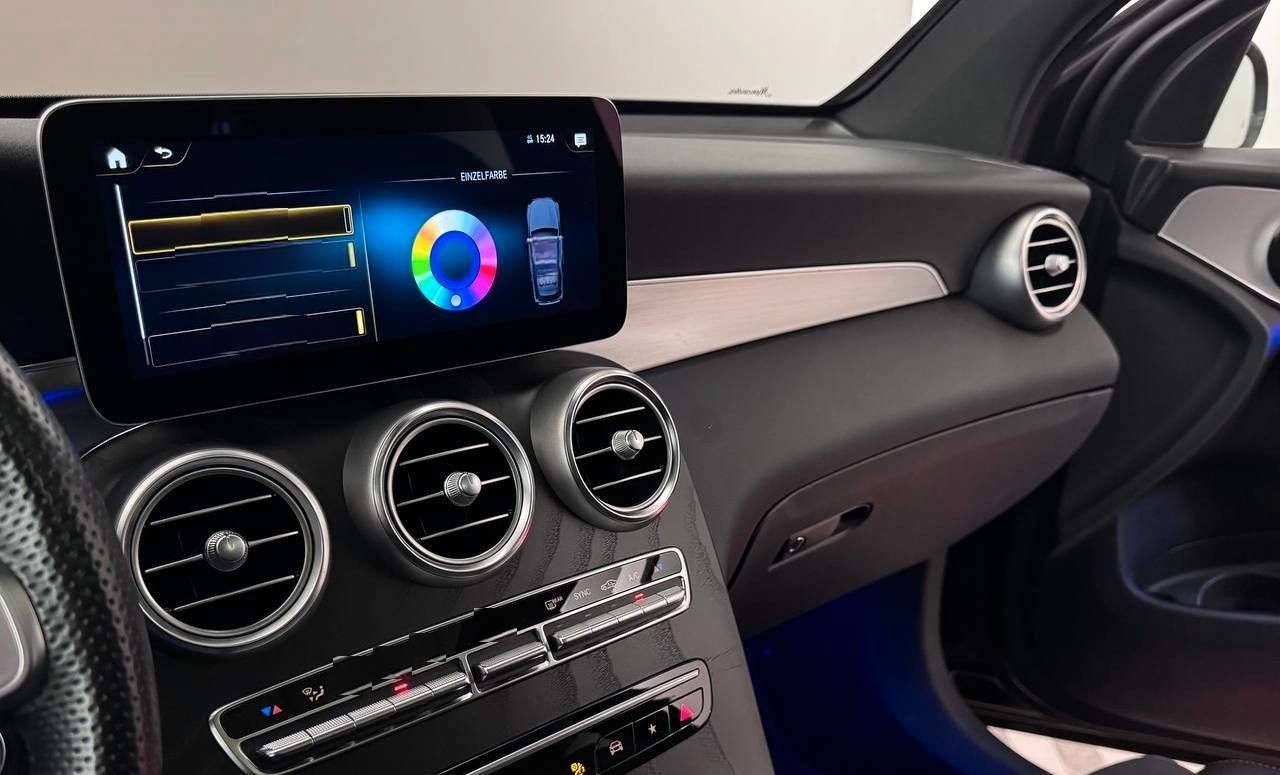 Mercedes-Benz GLC 220 d 4Matic AMG Interieur Panorama 360° foto 25