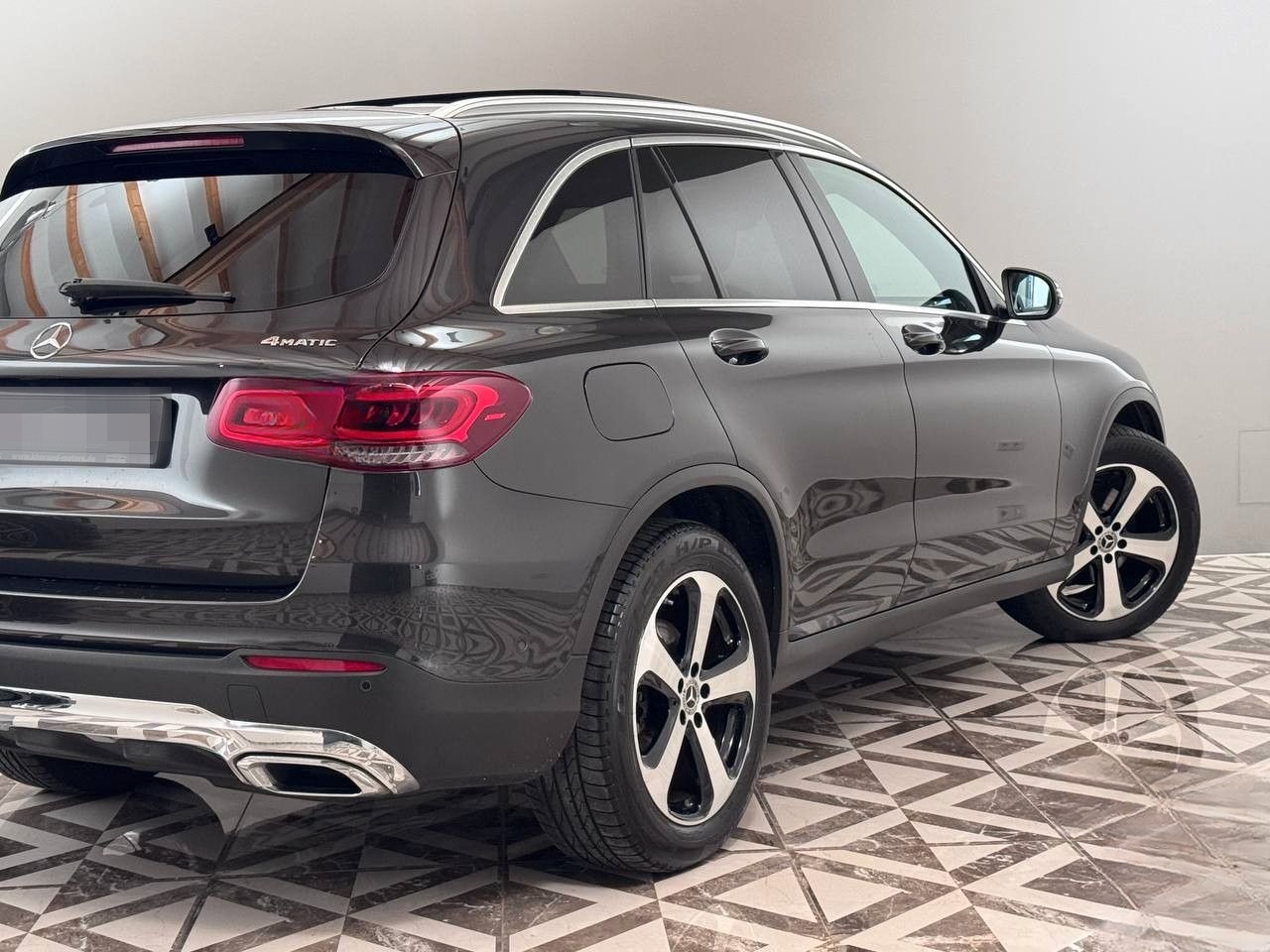 Mercedes-Benz GLC 220 d 4Matic AMG Interieur Panorama 360° foto 5