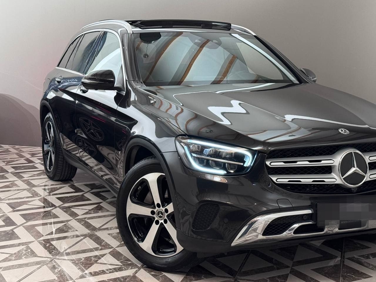 Mercedes-Benz GLC 220 d 4Matic AMG Interieur Panorama 360° foto 6