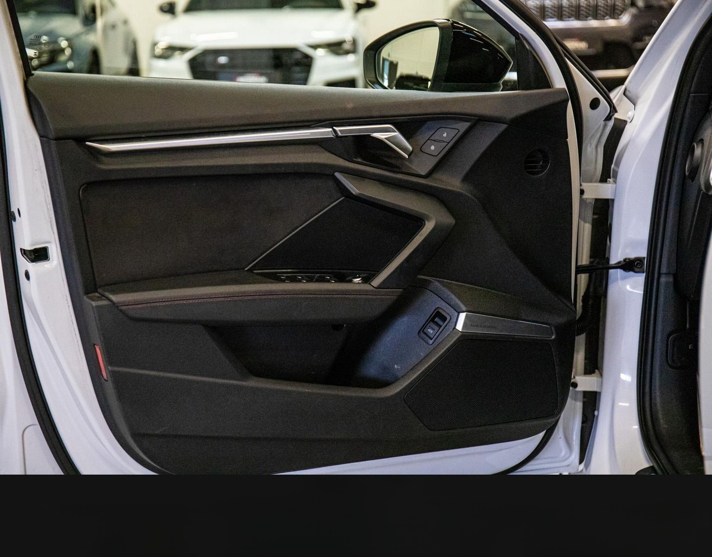 Audi RS3 Limousine MATRIX B&O ACC PANO KERAMIK RAUTE foto 9