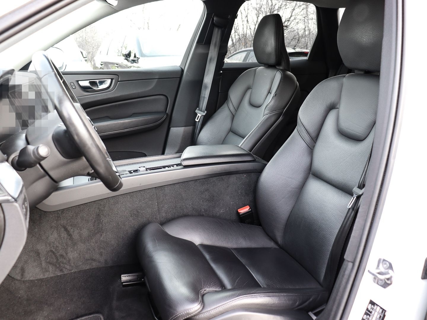 Volvo XC60 Momentum Pro 2WD AHK Navi Leder Digitales C foto 7