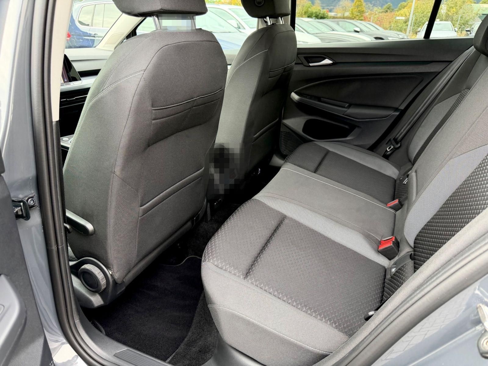 Volkswagen Golf 8 Lim. 1.5 TSI /NAVI/LED/ACC/HUD/CAM/GARANT foto 14