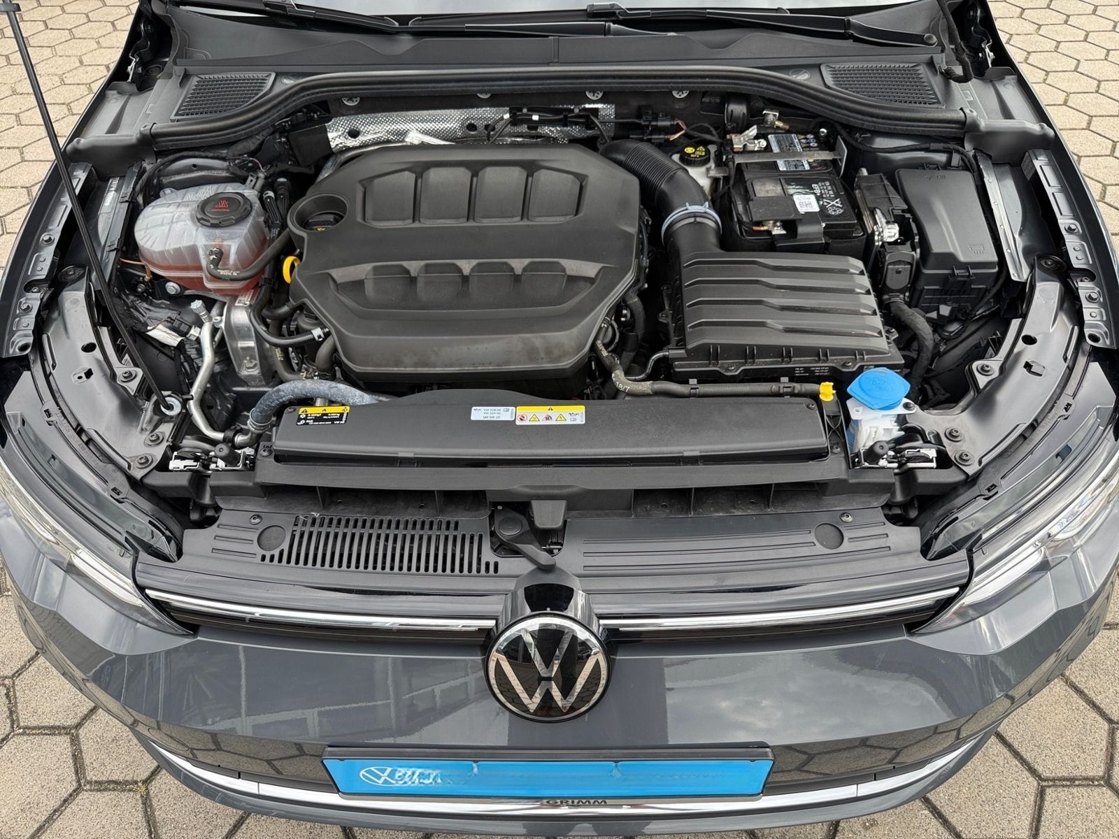Volkswagen Golf VIII 2.0 TSI Style DSG KLIMA LED NAVI ALU foto 7