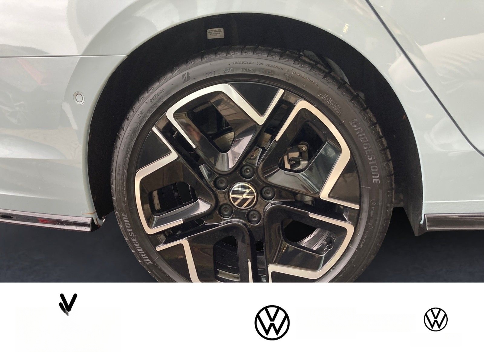Volkswagen Golf VIII Variant R-Line 2.0 TDI DSG AHK+KEYLESS foto 6