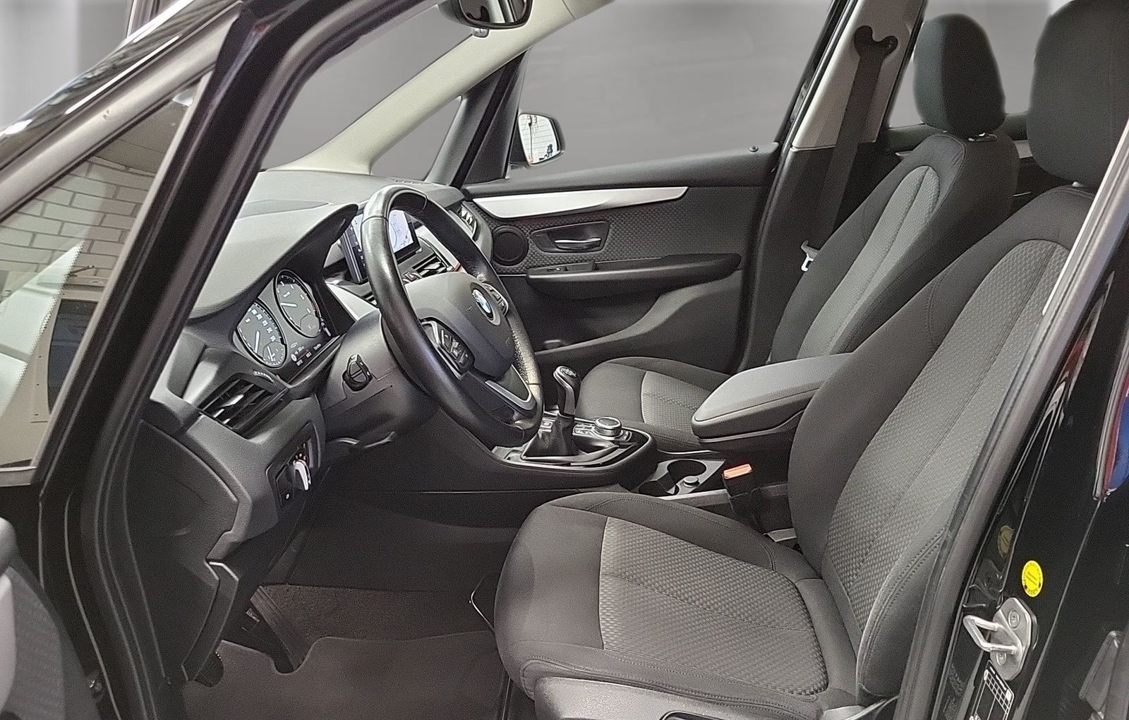 BMW 216d Gran Tourer Navi AHK Kamera Driv.Assist foto 7