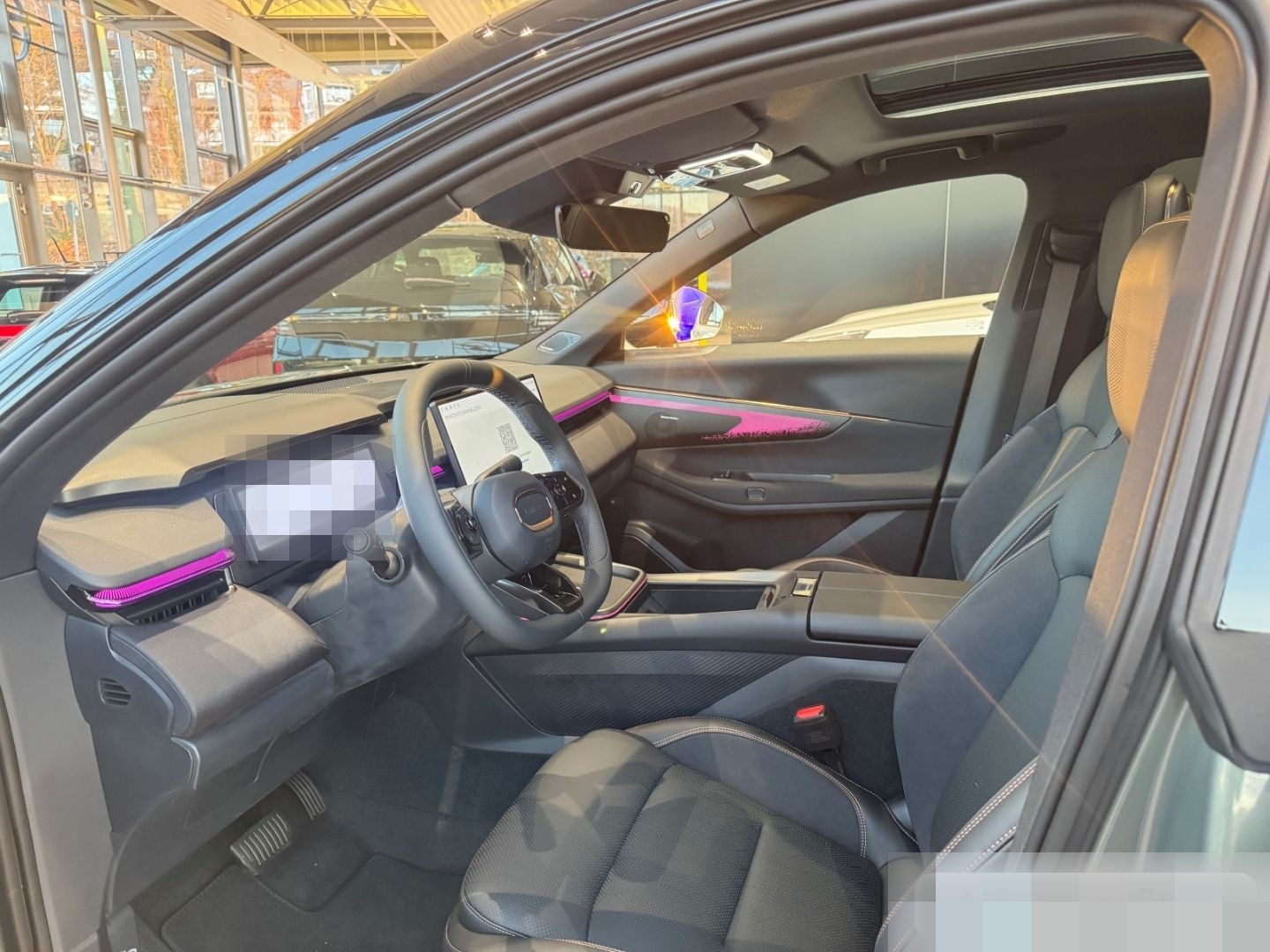 Lynk&Co 08 More/ACC/LED-MATRIX/MASSAGE/PANO/H&K Sound/fu foto 8