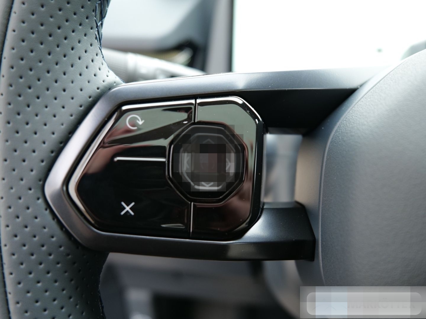 Lynk&Co 08 More/ACC/LED-MATRIX/MASSAGE/PANO/H&K Sound foto 15