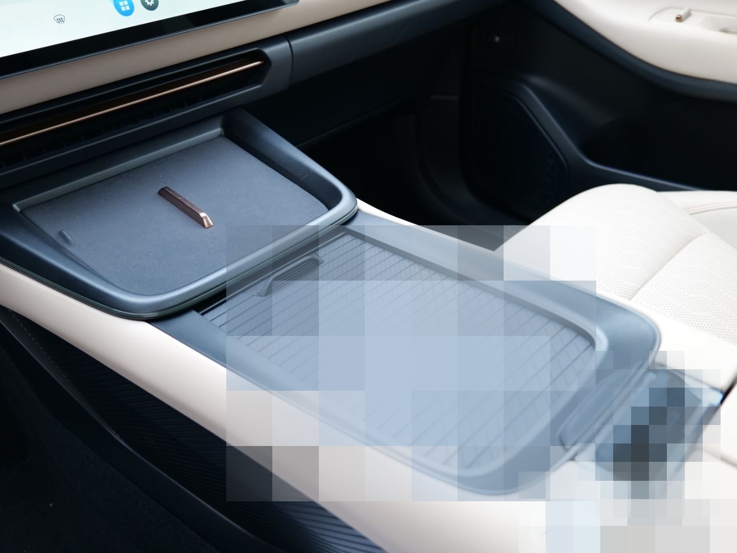 Lynk&Co 08 More/ACC/LED-MATRIX/MASSAGE/PANO/H&K Sound foto 25